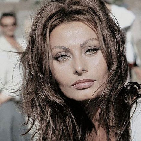 Sophia Loren.